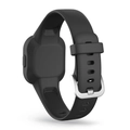 Detailansicht eines schwarzen Silikon-Ersatzarmbands mit silberner Metallschnalle für Garmin - Schwarz