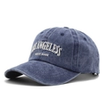 Dettaglio del cappellino da baseball in denim blu lavato con ricamo Los Angeles - Regolabile / Blu navy