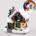 Miniatura luminosa di casa natalizia in resina con neve invernale e pupazzo di neve - Modello B Grande