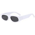 Retro-Rechteck-Sonnenbrille mit weißem Rahmen und dunkelgrauen Gläsern im Y2K-Stil - Weißer Rahmen Grau