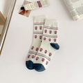 Damen-Socken aus Baumwolle in Cremeweiß mit rosa Blumenmuster und dunkelblauen Akzenten - Einheitsgröße / Blumenmuster-Stil