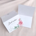 Dettaglio del biglietto d'auguri con rose rosa e testo Best wishes FOR YOU su stoffa - Rosa Rosa (Best Wishes FOR YOU)