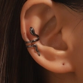 Ear cuff punk a forma di serpente in metallo scuro per orecchie senza buco - Clip da orecchio a forma di serpente (M-644) / Canna di fucile