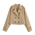 Korte kaki double-breasted trenchcoat met reverskraag en schouderbanden op witte achtergrond - XS / Khaki