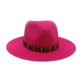 Chapeau de paille rose rouge tendance avec ruban à perles et rivets métalliques - Taille unique / Chapeau de Paille Rose Vif (Bande en Cuir Café)