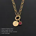 Collana in oro e acciaio inox con lettera X in strass e pendente con gemma rossa - Lettera X / Oro