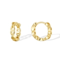 Elegante 14k vergulde S925 zilveren holle hartvormige oorbellen op witte achtergrond - Gouden Hol Hart