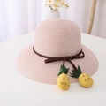 Cappello di paglia rosa per bambini con graziosi ciondoli a forma di ananas - Taglia Bambini 54cm Circonferenza Testa (4-9 Anni) / Cappello Rosa