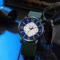 Orologio al quarzo tattico con cinturino in silicone verde militare e grandi numeri blu scuro - Quadrante Bianco Cinturino Verde