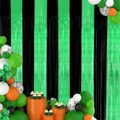 Tenda in lamina verde e nera con palloncini a trifoglio per decoro festa di San Patrizio - Tenda in Lamina Nero + Verde / 1m*2m