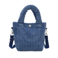 Blaue Cord-Eimertasche mit Tragegriff und Schultergurt in minimalistischem Design - Blau