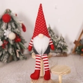 Gnomo di Natale nordico con cappello in maglia rosso e barba bianca su base in legno - Cappello Rosso con Puntini Bianchi