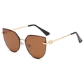Cat-Eye-Sonnenbrille mit goldener Metallfassung und braun verlaufenden Gläsern - Ganz Braun