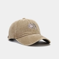 Detailaufnahme der Vintage-Baumwollkappe in Khaki mit Sonnen- und Mond-Stickerei - Verstellbar / Khaki