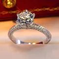 Bague moissanite classique à six griffes avec anneau pavé serti de petits diamants - Ouvert Réglable / Rond Pavé à Six Griffes (MS068)