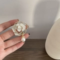 Elegant white rose alloy brooch with gold edges and a hanging pearl charm - 289# White Camellia