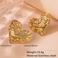 Boucles d'oreilles cœur en acier doré avec texture lave froissée pour femmes - Clous d'oreilles Coeur à Texture Lave Plissée (FYD6092) / Or
