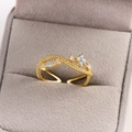 Bague dorée ajustable avec fleur en opale bleu clair et cristaux scintillants - Or / Style Perlé Fleur Bleu Clair (Style 19)