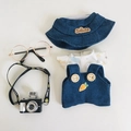 5-teiliges Puppen-Outfit Set mit Jeanshut, Brille, Kamera, weißem T-Shirt und Latzhose - Hut, Elefanten-T-Shirt, Latzhose, Brille & Kamera 5-teiliges Set / Passend für 17cm Puppen