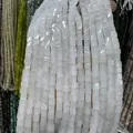 Détail macro de perles carrées en pierre naturelle blanche translucide pour bijoux DIY - 4x4mm (Environ 38cm Fil) / Jade Blanc