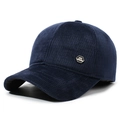 Berretto da baseball in velluto a coste blu scuro da uomo con logo M in metallo laterale - Regolabile / Blu navy