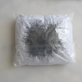 Weißes dehnbares Spinnennetz mit schwarzen Kunststoffspinnen für Halloween-Dekoration - 300g Weißes Spinnennetz + 100 Schwarze Spinnen