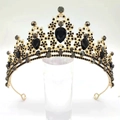 Gotische goldene Krone mit birnenförmigen schwarzen Edelsteinen und rauchigen Kristallen - Gold und Schwarz