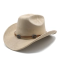 Dettaglio del cappello da cowboy in pelle scamosciata con cinturino in metallo decorato - M / Camoscio / Cammello Chiaro