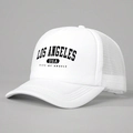 Dettaglio del cappello trucker bianco con stampa Los Angeles USA e rete traspirante - Taglia unica / Bianco