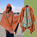 Poncho à capuche ethnique à carreaux orange et turquoise pour le voyage - LM318 Grand Quadrillage - Orange