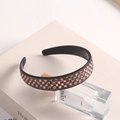 Sparkling champagne rhinestone headband with non-slip teeth for women and girls - Checkered Grey Champagne