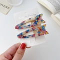 Cat-shaped hair clips in red and blue marbled acetate with gold-tone accents, set of 2 - Blue Purple Pattern