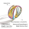 Makro-Detail des regenbogenfarbenen Edelstahlrings mit verstellbarem Wellendesign - Regenbogen-Stil (YYR023204-C)