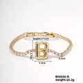 Dettagli delle dimensioni del bracciale a lettera B in oro con zirconi e moschettone - Lettera B