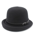 Chapeau melon classique en feutre noir avec bandeau en cuir minimaliste et boucle argentée - M (56-58cm) / Noir