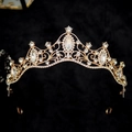 Macro detail of a vintage bridal crown featuring sparkling crystals and gold alloy frames - Gold Luxurious Vintage Style (TS-J3344G)