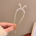 Épingle à cheveux dorée en U avec oreilles de lapin, strass et perles élégantes - Oreilles de Lapin à Double Griffe en Perle (18)