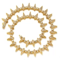 Collana cubana hiphop dorata con punte di strass in un audace design punk rock - 18 pollici / Oro