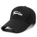 Schwarze Baseballkappe aus Baumwolle mit weißer Stickerei und Sport-Schriftzug am Schirm - Verstellbar / Schwarz Mit Weißer Stickerei