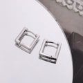 Minimalistische quadratische geometrische Silberohrringe mit Spiegelglanz-Finish - Silber (D9133)