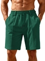 Detail der dunkelgrünen Strick-Shorts mit elastischem Kordelzug und strukturiertem Stoff - S / Grün