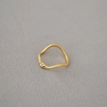 Bague serpent dorée minimaliste avec écailles texturées et yeux en pierres précieuses - US 8 / Doré