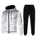 Detail des weißen Hoodies mit schwarzen Verlaufspunkten an der Schulter und Jogginghose - M / Oberteil Und Unterteil / Weiß