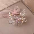 Tiara da principessa con petali bianchi, fiori rosa e perle per matrimoni da bambina - Corsage da Polso con Perle Rosa
