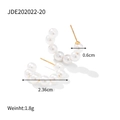 Detalle de pendientes de aro en C con perlas, longitud de 2,36cm y peso de 1,8g indicado - Estilo de Perla en Forma de C Grande (JDE202022-20)