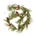 Ghirlanda natalizia con aghi verdi, bacche rosse e pigne su uno sfondo bianco puro - Rattan di Bacche Rosse a Foglia di Cipresso 170cm