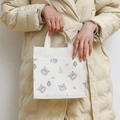 Borsa tote in tela crema con stampe di orsetti e fiori e tasca frontale esterna - Animale della Foresta Bianco