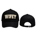 Berretto da baseball WIFEY nero con ricamo in peluche bianco e bordo glitter oro - Regolabile / Nero