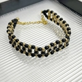 Collana choker con perline oro e nere e un pendente geometrico elegante in stile vintage - Stile Choker Oro-Nero