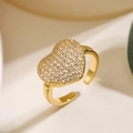 Anello a cuore dorato minimalista con pavé di zirconi e design aperto regolabile - Stile Cuore Classico (14459) / Oro